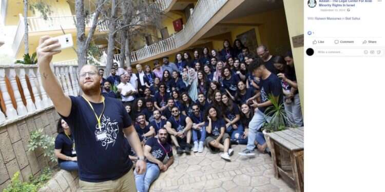 צעירי סטודנטים ערבים-ישראלים נפגשו עם האחראי לרצח רנה שנרב