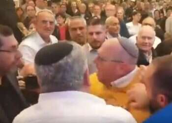 עד זוב דם: מי פה בעל הבית?