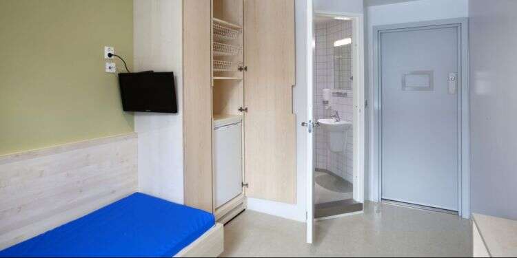 צילום: רויטרס כלוב של זהב