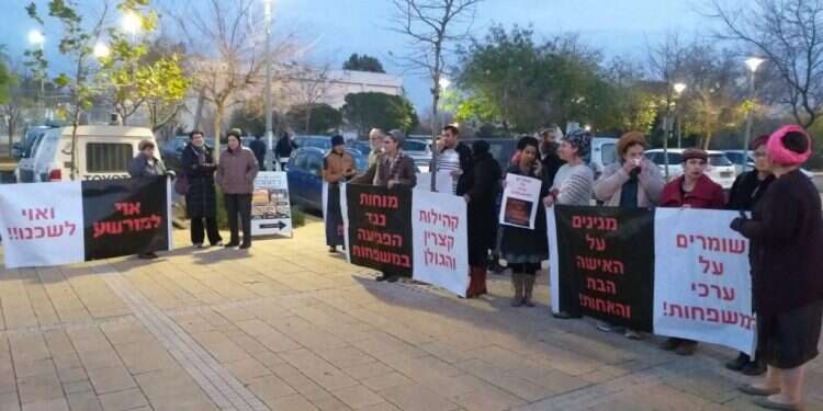 תושבי קצרין מתנגדים שעזרא שיינברג יגור אצלם