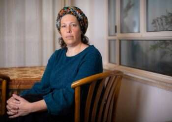 מעט מן האור: נעאה אנסבכר לומדת לחיות מחדש