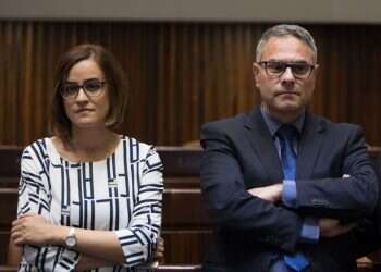 ח"כ יזבק על מחבלת שרצחה ישראלים: "מצדיעה לך"