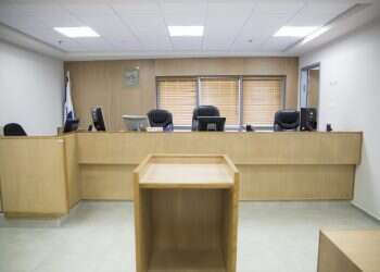 אולם בית הדין הרבני בירושלים. צילום: פלאש 90 להיות יהודי זה לא רק עניין דתי