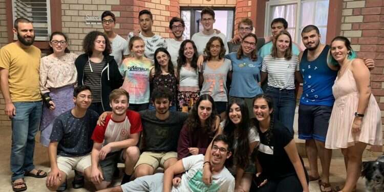 לאזן בין מחקר לחברה: המכינה המדעית הראשונה בישראל יוצאת לדרך