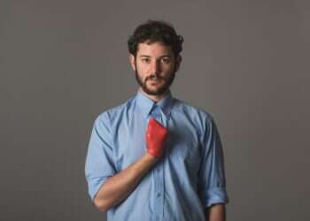 ללא מבנה אבל עם הרבה לב: מופע בהשראת הלן קלר