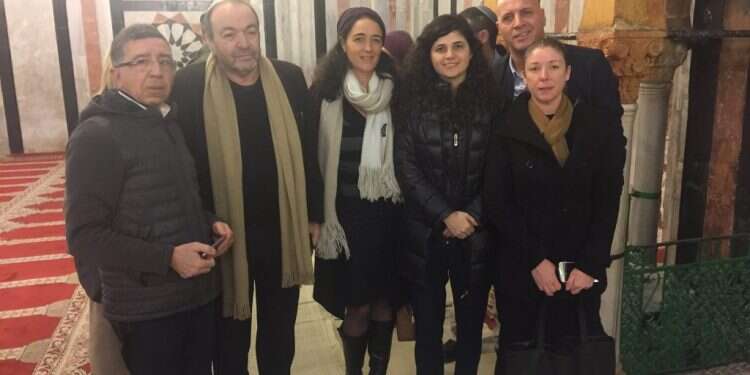 זה יותר משנה: ח"כים אינם מורשים להיכנס לאולם יצחק במערת המכפלה