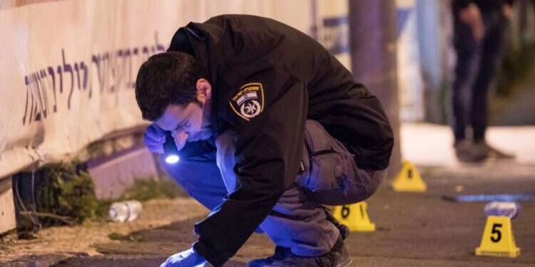 זירת פיגוע הדריסה נגד כוחות גולני. צילום: EPA בעקבות גל הפיגועים: צה"ל יתגבר את כוחותיו