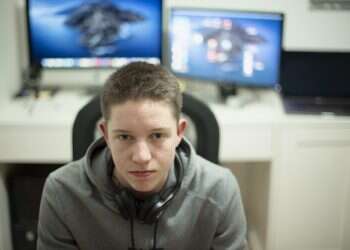 מעצב מחדש: בן ה-16 שכבר מעצב אתרים לחברות