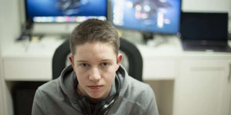 עידו ליש. צילום: גיל אליהו - ג'יני מעצב מחדש: בן ה-16 שכבר מעצב אתרים לחברות