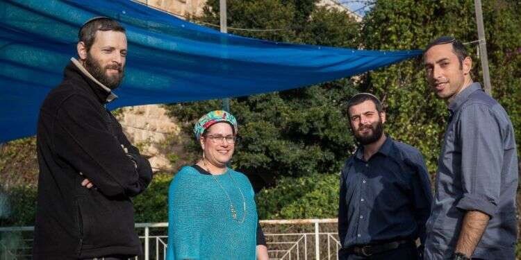 דע מה שתשיב: המכון ששואף לספק תשובה לכל שאלה אמונית