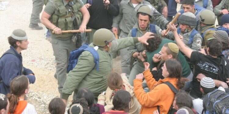 פינוי עמונה. צילום: מרים צחי בפרקליטות מודאגים מחקירת מח"ש, ובצדק