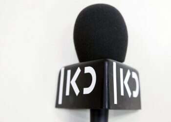 "הם מבצעים טיהור דעתני": התאגיד מושך שמאלה