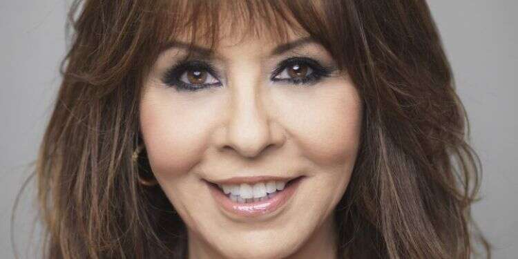 ירדנה ארזי. צילום: גלעד בר שלו השירים שנכנסו לנו ללב: עשרים שנה למותה של עפרה חזה