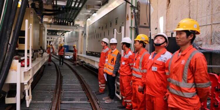 בהלת הקורונה: היכן מאות הסינים שהגיעו לארץ לאחרונה?