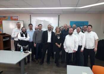 החרדים רוצים להשתלב, שדולת הנשים שמה להם רגל