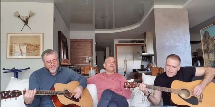 אראל סגל, ינון מגל ושמעון ריקלין. צילום מסך מתוך הפייסבוק של ינון מגל לציונות הדתית יש מה ללמוד מאנשי הלהט"ב בתקשורת