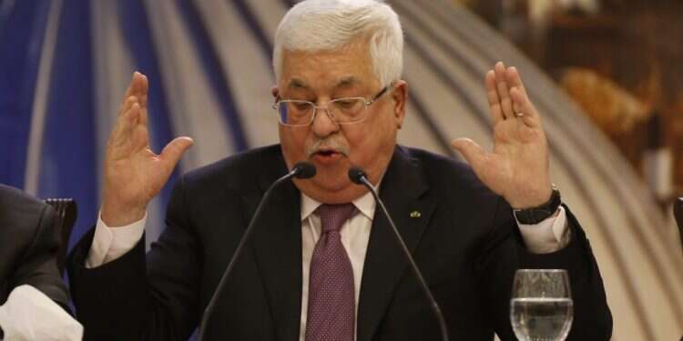 אבו מאזן. צילום: EPA בגלל התשלום למחבלים: הרש"פ הפסידה כמעט 7 מיליארד ש"ח