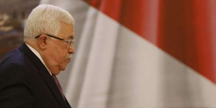 שוב מתברר שאבו-מאזן מתנגד לאלימות רק כשהוא בשידור חי