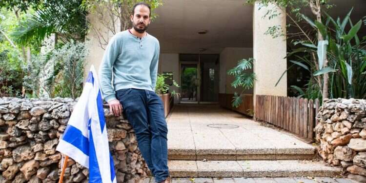 אליחי בן ישי מול ביתו של ח המשפחות השכולות נגד המשותפת: "קו אדום שמשוח בהרבה דם של יהודים"