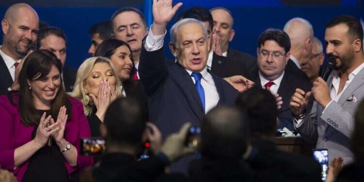 המפתח לממשלה מונח בידי הימנים שהתמודדו בשמאל