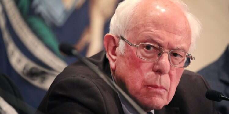 סנדרס. צילום: AFP המעצמה הנרדמת: ארה"ב מתעוררת באיחור למאבק בקורונה