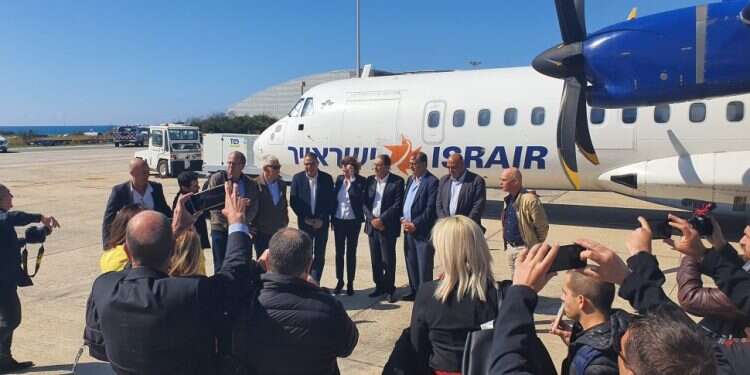 ראשי ערים בצפון דורשים לפתח את שדה התעופה הקטן בחיפה