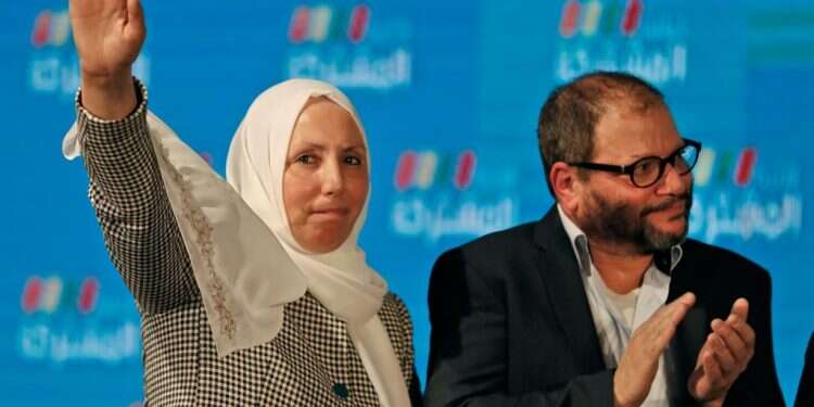 משמאל: מספר 15 ברשימה המשותפת, אימאן חטיב. צילום: AFP הרשימה המשותפת ניצחה בקרב, אבל המלחמה רחוקה מהכרעה