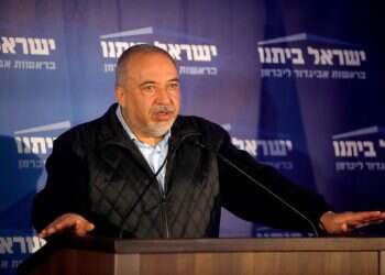 ליברמן יתמוך בחוק להדחת נתניהו