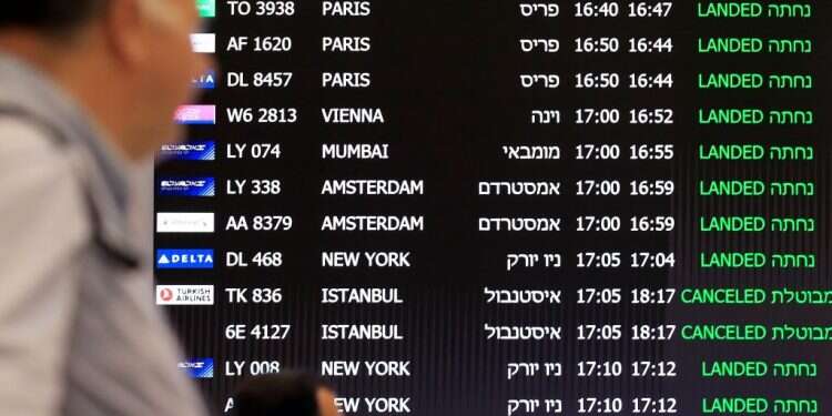 שדה התעופה בן גוריון, השבוע. צילום: AFP "כנראה מסתובבים בארץ חולים רדומים, מקווה שנגלה אותם"