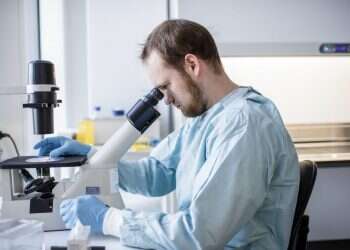 צילום: AFP אפשר להישען גם על מכון ויצמן וגם על אלוהים