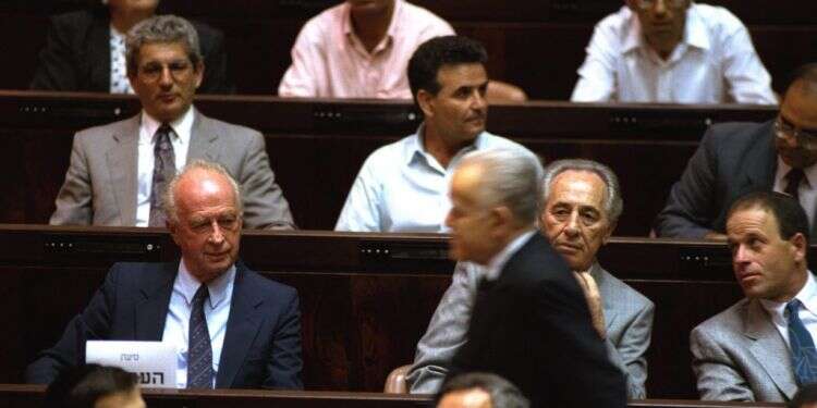 השמאל נעלם, ויש לקוות שהוא משאיר אחריו עקבות