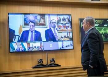 המשבר הלאומי חשוב יותר מהרגשות של גנץ ונתניהו