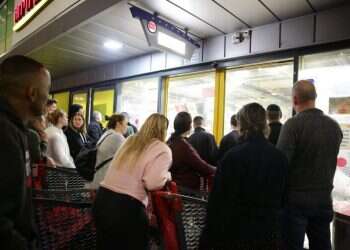 הישראלים נוהרים: פאניקה היא לא שיטת עבודה