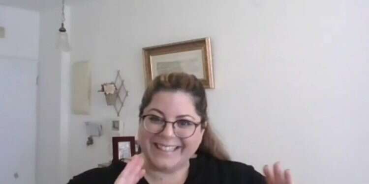 צפו בשיעור: "בנים אתם לה'; כשמשה מדבר על עטלף"