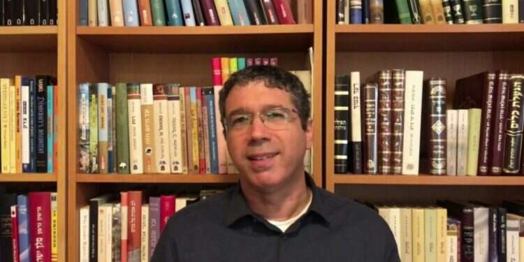 "מותר אדם מן הווירוס": שיעור עם הרב חיים נבון