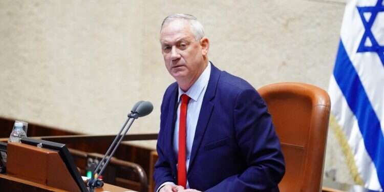 גנץ במליאה, אתמול. צילום: עדינה ולדמן, דוברות הכנסת  אחרי שנה ורבע: מפלגת הרמטכ"לים ולפיד התפרקה