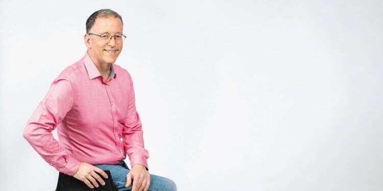 בני טיטלבוים. צילום: אריק סולטן בני טיטלבוים: "אנשים מנופחים מחשיבות עצמית מצחיקים אותי"