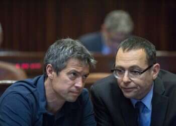 לא הולכים בתלם: מאחורי המאבק של הנדל והאוזר