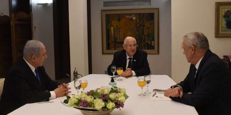 נתניהו וגנץ בפגישתם אצל ריבלין. צילום: קובי גדעון לעמ ממשלת אחדות לאומית עכשיו, תיקון החברה אחר כך