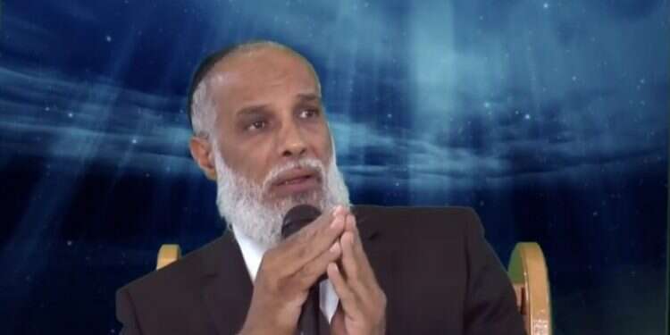 דליפה מעורק ראשי: מי הקליט את יועצו של גנץ?