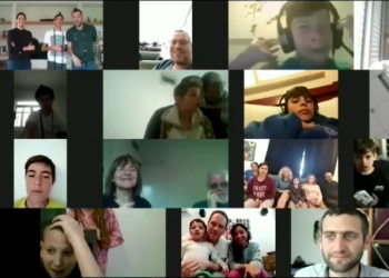 הנחת תפילין אחרת: כתבת מקור ראשון חוגגת עם הבן