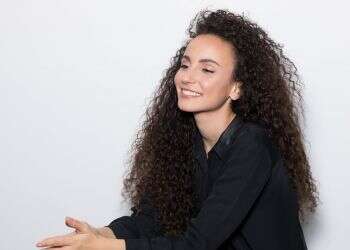 "אם נשים לא יכולות להגיע להופעה, אופיע בנפרד"