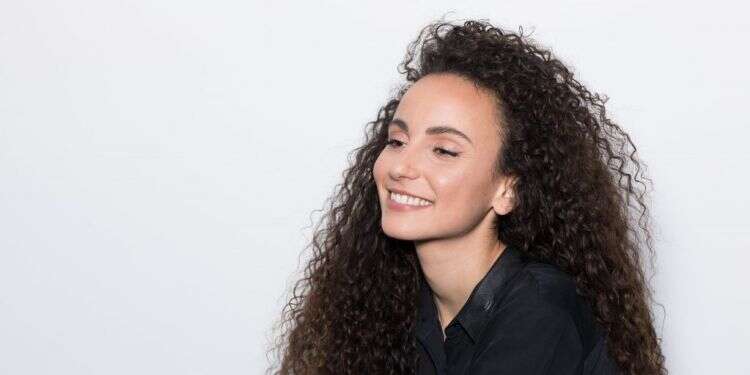 יובל דיין. צילום: אוהד רומנו "אם נשים לא יכולות להגיע להופעה, אופיע בנפרד"