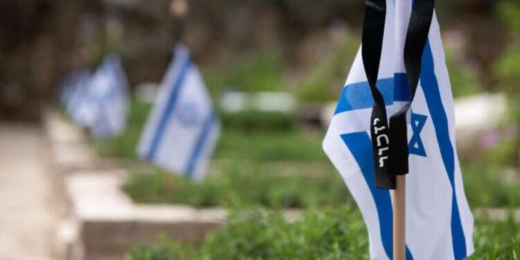 הפוליטיקאים שלנו אינם "ראויים לקורבנם של הנופלים"