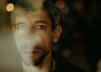 צפו: אביגדור גביש שר על החיים החדשים בצל השכול