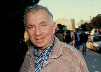 הדחיק את עברו הגלותי ולא הפסיק להתגעגע אליו. יהודה עמיחי. צילום: משה שי, פלאש 90