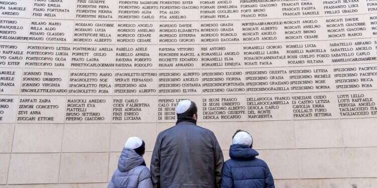 ההבדל בין "שואה" ל- "הולוקוסט"