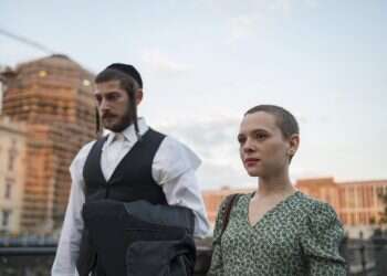 צוהר לעולמם המורכב של היוצאים בשאלה מהחברה החרדית