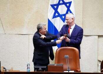 לקראת ממשלת אחדות: כחול לבן והעבודה יפעלו כסיעה אחת