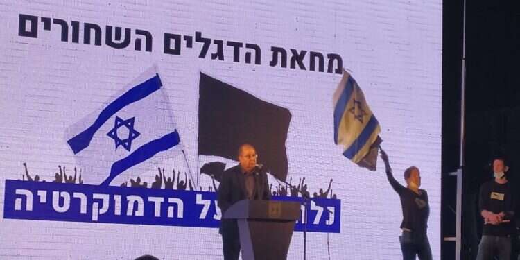 יעלון קרא לגנץ לשוב הביתה: "אל תהיה שותף להרס הדמוקרטיה"